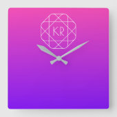 幾何学的クールモノグラム |マゼンタ紫バイオレット スクエア壁時計 (正面)