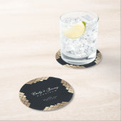 幾何学的ダークネイビー結婚金ゴールド ラウンドペーパーコースター (インサイチュ)