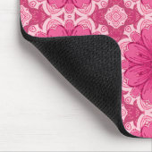 幾何学的デイジー模様のコーラルとパステルピンク マウスパッド (コーナー)