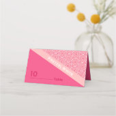 幾何学的バラ赤結婚の折り曲げ座席表 プレイスカード (正面)