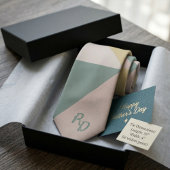 幾何学的パステルタイとパーソナライズされたイニシャル ネクタイ