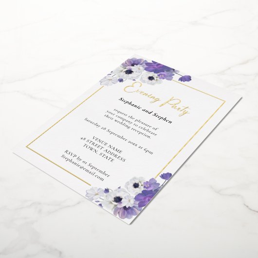 幾何学的パープルフローラ結婚披露宴 箔招待状 (回転した状態)