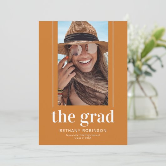 幾何学的モダンオレンジ色の写真卒業 案内状 (スタンド正面)