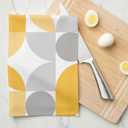 幾何学的抽象芸術イエローグレーミッドセンチュリーモダン キッチンタオル (四つ折り)