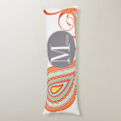 幾何学的抽象芸術サークルリンクペイズリーオレンジミント ボディピロー (正面縦)