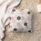 幾何学的金ゴールド箔、大理石六角形パターン。 クッション (ブランケット)