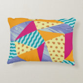 幾何学的、抽象芸術要素：シームレスな装飾 アクセントクッション (裏面)