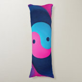 幾何平衡：鮮やか陰陽パターン ボディピロー (正面縦)