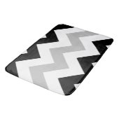 広いジグザグパターンの黒、灰色及び白 バスマット (アングル)