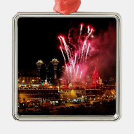 広場のクリスマスの照明の花火のオーナメント メタルオーナメント