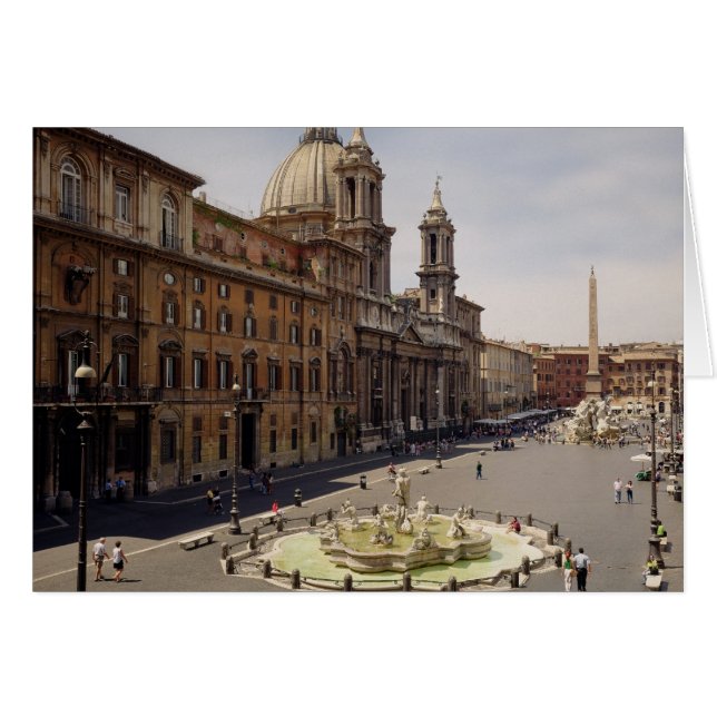 広場の眺め (正面横)