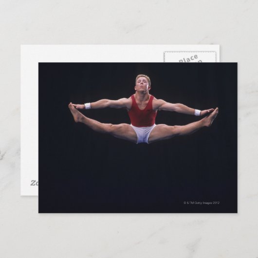 床の上で行う男性の体操選手エクササイズ ポストカード (正面/裏面)