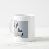 座っているフレンチブルドッグ コーヒーマグカップ (正面左)