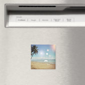 座って熱帯リラックスビーチにヤシの木 マグネット (インサイチュ (食洗機))