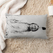 座る牛 ランバークッション (ブランケット)