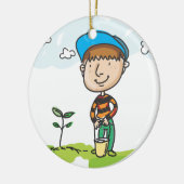 庭いじりをしている男の子植林 セラミックオーナメント (左)