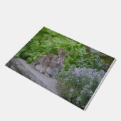 庭で愛らしいバニー ドアマット (アングル)