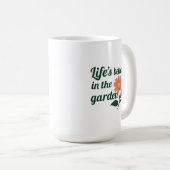 庭で生活する方が良い コーヒーマグカップ (正面右)