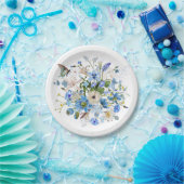 庭と熱帯の青い花の花束。 ペーパープレート (パーティー)