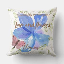 庭にかわいい水色の蝶モダン クッション