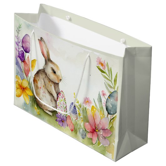 庭に卵を色彩の鮮やか持つイースターバニー ラージペーパーバッグ (正面アングル)