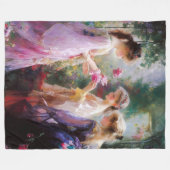 庭に遊三人の女の子がいる フリースブランケット (正面(横))