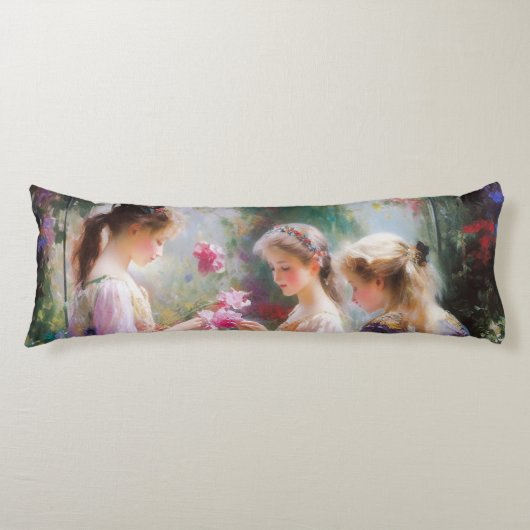 庭に遊三人の女の子がいる ボディピロー (正面)