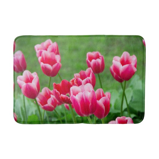庭のかわいい緋色のチューリップ バスマット (正面)