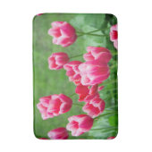 庭のかわいい緋色のチューリップ バスマット (正面縦)