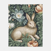 庭のウサギと花アールヌーボースタイル フリースブランケット (正面)