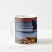 庭の二匹の猫 コーヒーマグカップ (正面左)
