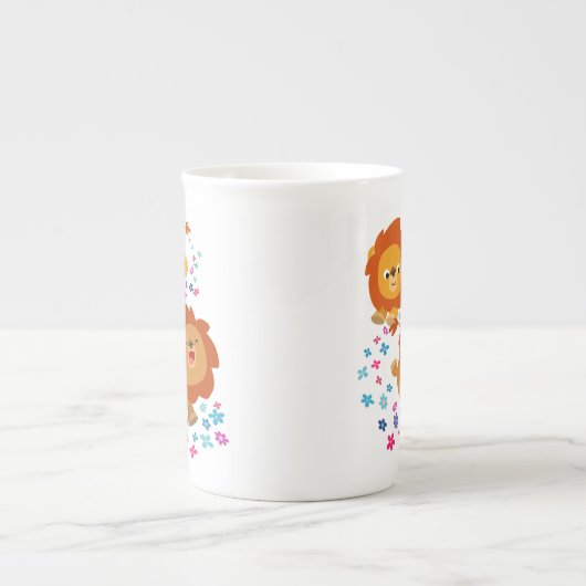 庭の可愛い漫画のライオンの骨の中国マグカップ ボーンチャイナマグカップ (正面)