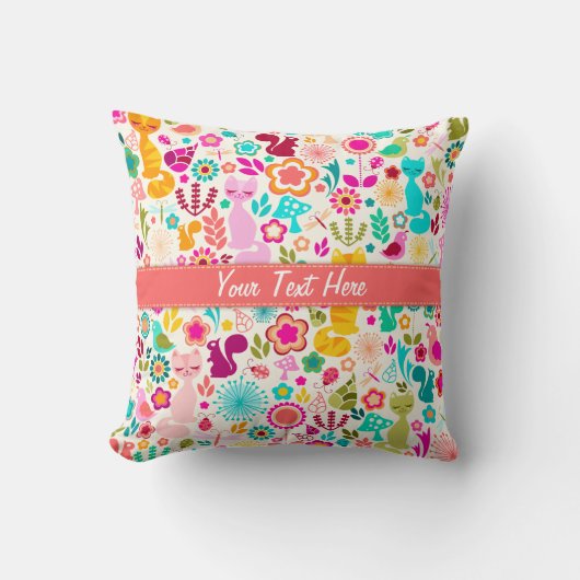 庭の子猫 クッション (正面)