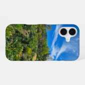 庭の息をのむような春の風景 iPhone 16ケース (裏面横)