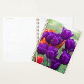 庭の晴れた日に濃い紫のチューリップ プランナー手帳 (ディスプレー)