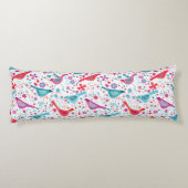 庭の水色の鳥のフローラティール（緑がかった色）ピンク ボディピロー (裏面)