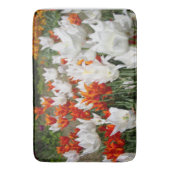 庭の白と生姜のチューリップ バスマット (正面縦)