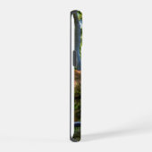 庭の美しい春の風景 iPhone 15ケース (右側面)
