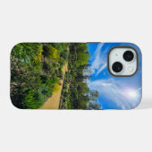 庭の美しい春の風景 iPhone 15ケース (裏面横)