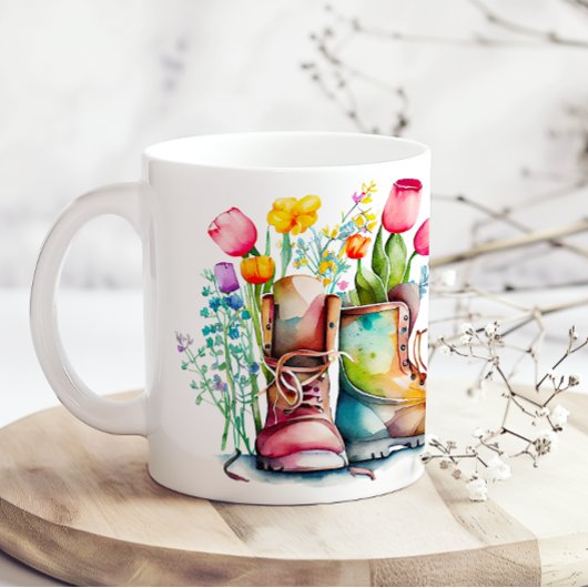 庭の花とブーツは最高 Life Is Better In The Garden コーヒーマグカップ