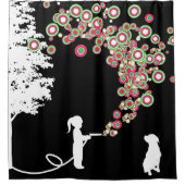 庭の落書きのbanksyスタイルの黒のシャワー・カーテン シャワーカーテン (正面)