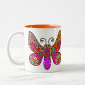 庭の蝶オレンジピンクの黄色 ツートーンマグカップ (左)