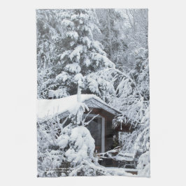 庭の雪で覆われたコテージ キッチンタオル
