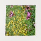 庭の黄色と紫の花 タペストリー (正面(横))