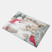 庭の(鳥)ショウジョウコウカンチョウ及び雪のバニーが付いている雪だるま ドアマット (アングル)