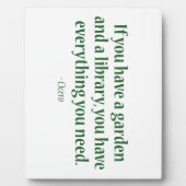 庭もしと図書館がある フォトプラーク (正面)