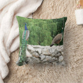 庭園写真スロークッションにクジャク クッション (ブランケット)