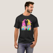 庭師とサマーグノームのためのビーチとビーチサンダル Tシャツ (正面フル)