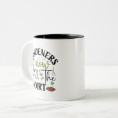 庭師は土をすべて知っている ツートーンマグカップ (正面左)