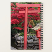 庭日本のの構造と赤いカエデ葉の ノートブック (裏面)